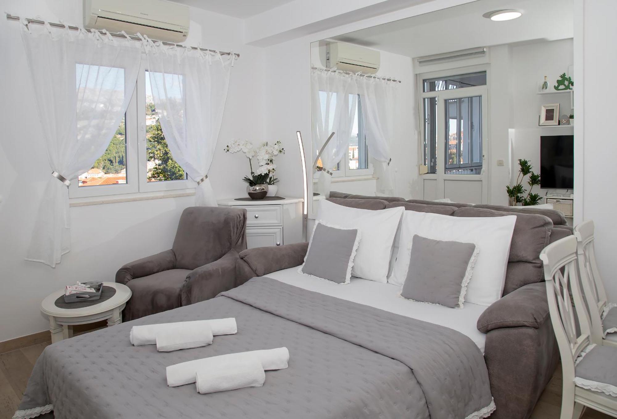 Mirror Apartment دوبروفينك المظهر الخارجي الصورة